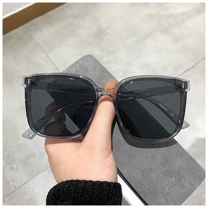 HSH Retro Chic Sunglasses