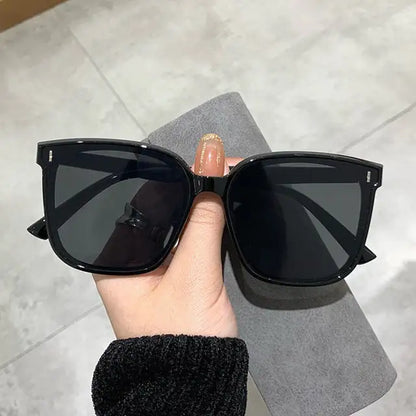 HSH Retro Chic Sunglasses